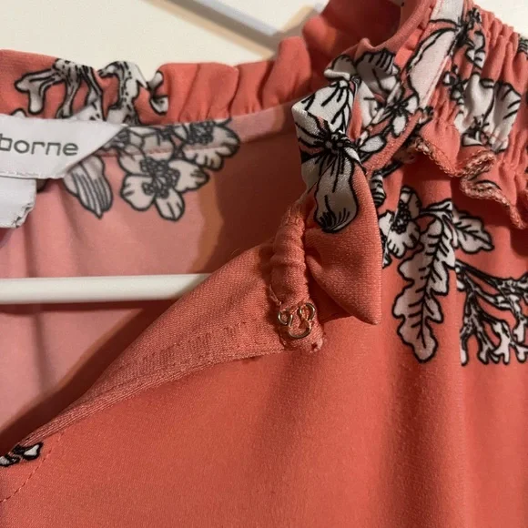 Liz Claiborne Floral Coral Top - Picture 4 of 6